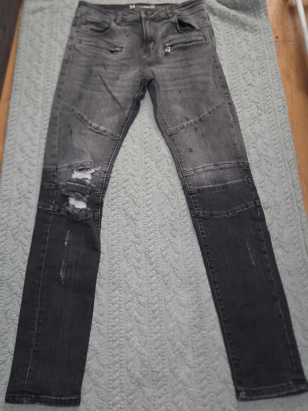 Men's Black Distressed Slim Fit Jeans
